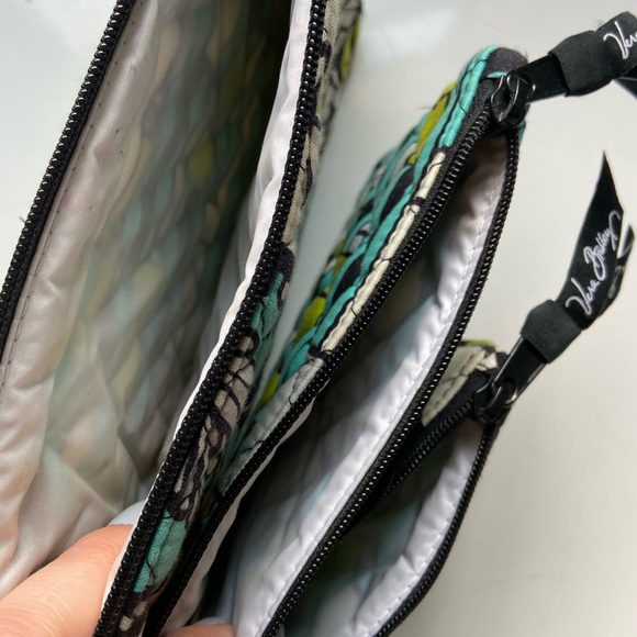 Set of three NWOT travel bags - Picture 2 of 2